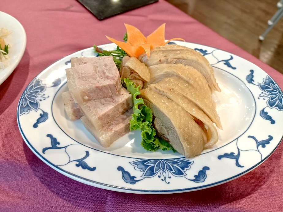 台北東門捷運站美食|銀翼餐廳~老一輩的記憶美食，老餐廳的堅持
