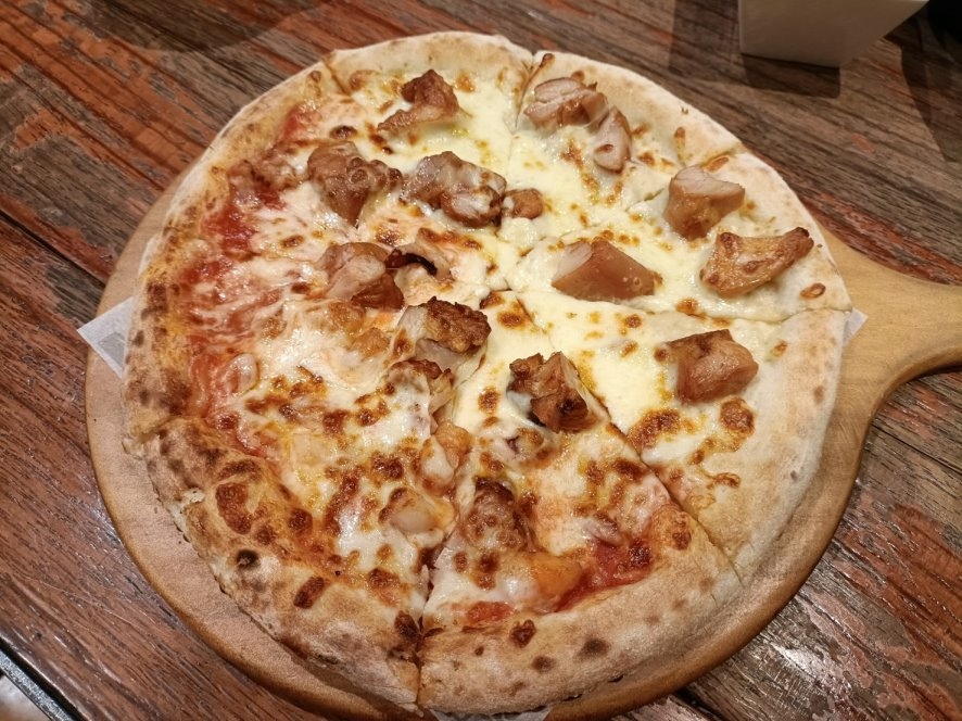 板橋美食|薄多義義式手工披薩-新北板橋店