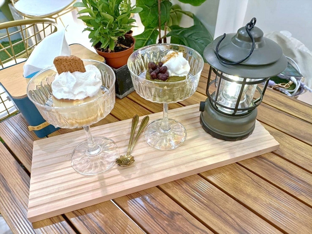 板橋甜點|兩喜布丁蛋糕甜點。鹽之花奶蓋焦糖布丁、京都抹茶布丁