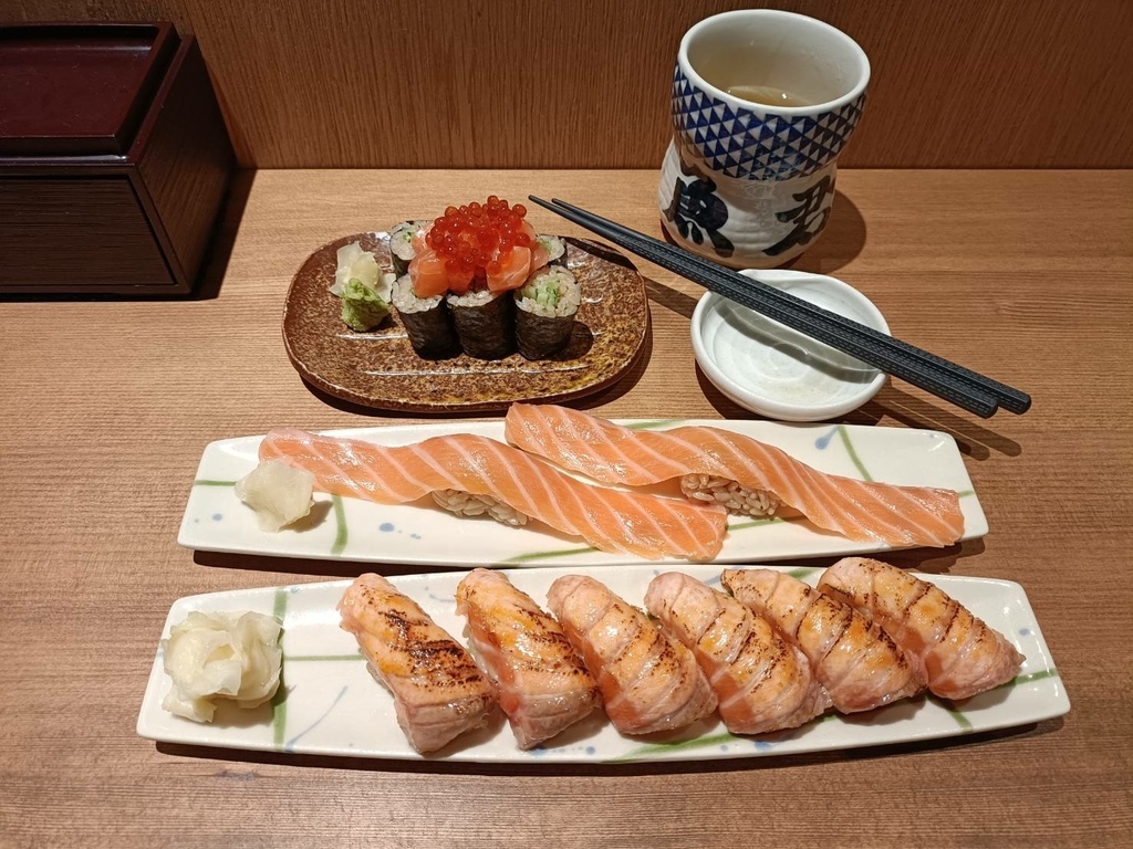 新北市新莊區美食|魚君 さかなくん 新莊宏匯店。限定星期三鮭 新北市新莊區美食|魚君 さかなくん 新莊宏匯店。限定星期三鮭