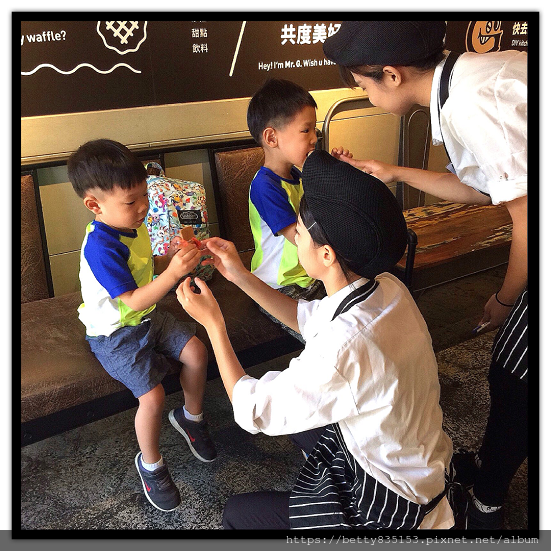 thumbnail (28) thumbnail (28)