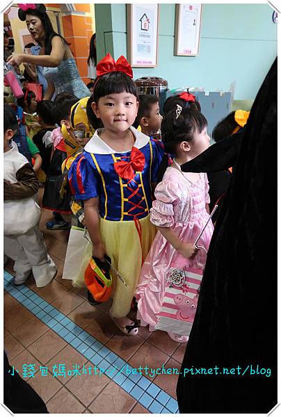 IMG_4656_meitu_5.jpg IMG_4656_meitu_5.jpg