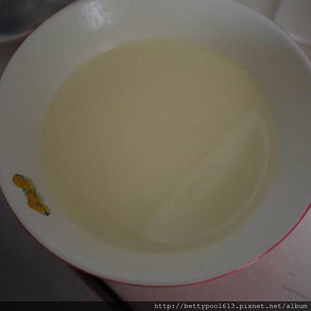 偷吃步-蛋塔 偷吃步-蛋塔