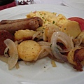 西式早餐都有的香腸馬鈴薯和蛋