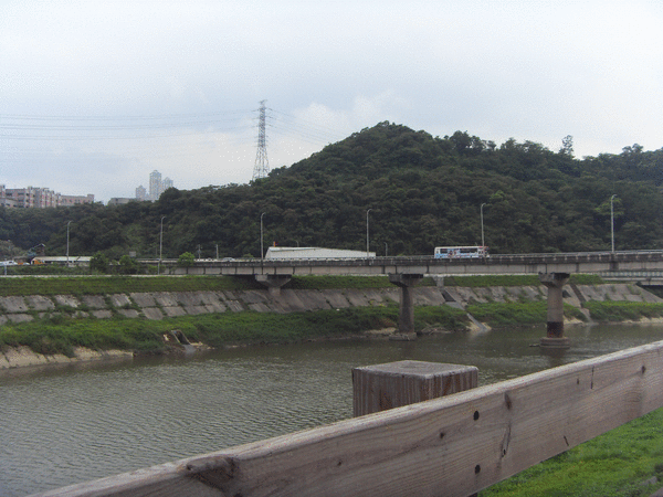 汐止連南港的橋