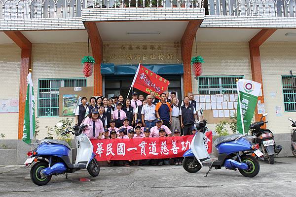 100.07.29一貫道慈善功德會義助六龜區新發社區守望相助隊-電動巡邏車1