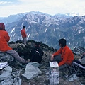 向陽。雲峰