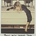 taylorswift-1989polaroid-33.jpg