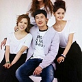 110407-snsd-with-kwr-1.jpg