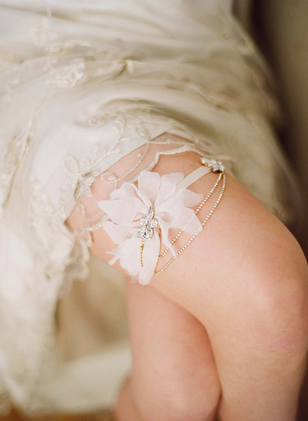 Twigs-Honey-2012-Style-225-Garter