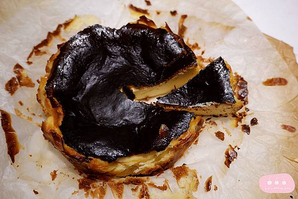 巴斯克蛋糕|巴斯克蛋糕食譜,超簡單又好吃的甜點,怎麼做都不會失敗! - 第3張圖 DSCF3527.jpg