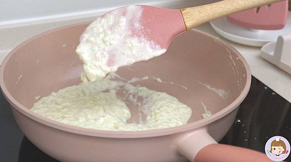 烤箱料理|簡易萬用白醬製作,奶香十足卻又清爽不膩口的白醬焗烤蝦! - 第4張圖 螢幕快照 2020-11-20 下午4.37.56