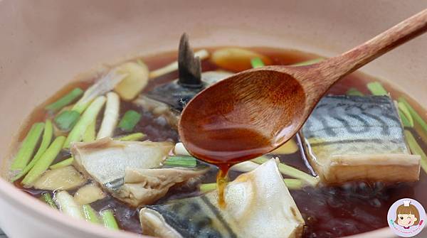 日式家庭料理|鯖魚料理,鯖魚味噌煮食譜,醬汁鹹香下飯,運用兩種味噌增添風味。 - 第4張圖 螢幕快照 2020-11-23 下午5.17.54
