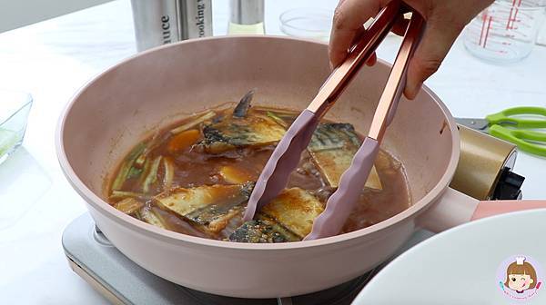 日式家庭料理|鯖魚料理,鯖魚味噌煮食譜,醬汁鹹香下飯,運用兩種味噌增添風味。 - 第8張圖 螢幕快照 2020-11-23 下午5.20.01