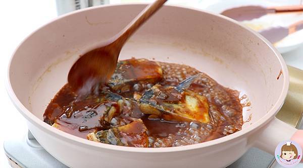 日式家庭料理|鯖魚料理,鯖魚味噌煮食譜,醬汁鹹香下飯,運用兩種味噌增添風味。 - 第10張圖 螢幕快照 2020-11-23 下午5.20.48