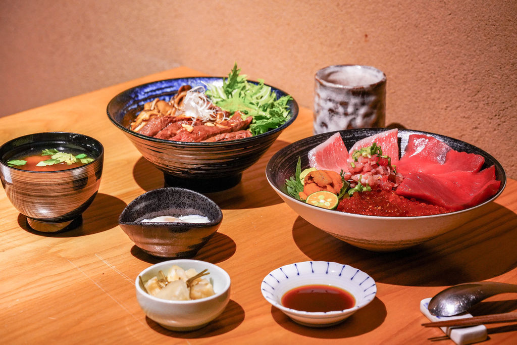台北丼飯日本橋海鮮丼辻半 Tsujihan x魔王台北信義區日本極上黑鮪丼澳洲和牛排丼台北信義區海鮮丼 推薦微風信義百貨美食捷運市政府站內文有店家資訊與菜單 台北丼飯日本橋海鮮丼辻半 Tsujihan x魔王台北信義區日本極上黑鮪丼澳洲和牛排丼台北信義區海鮮丼 推薦微風信義百貨美食捷運市政府站內文有店家資訊與菜單
