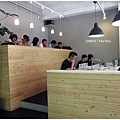 Fika Fika-兩排長桌.JPG