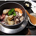 橙家-海鮮釜燒飯.JPG