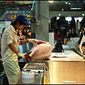 和歌山-白濱魚市場-殺鮪魚秀.JPG