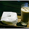 haritts-甜甜圈+咖啡.jpg
