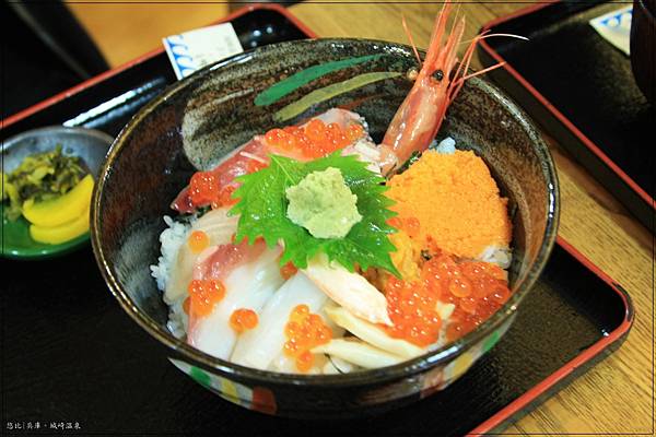城崎溫泉-綜合海鮮蓋飯.jpg 城崎溫泉-綜合海鮮蓋飯.jpg
