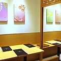 nana's green tea-店內坐位-3.JPG