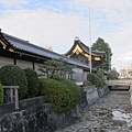 西本願寺-護城河-2.JPG