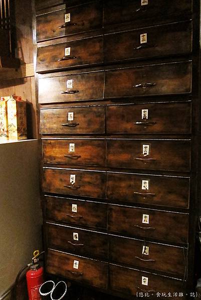 六傳屋-鞋櫃.JPG