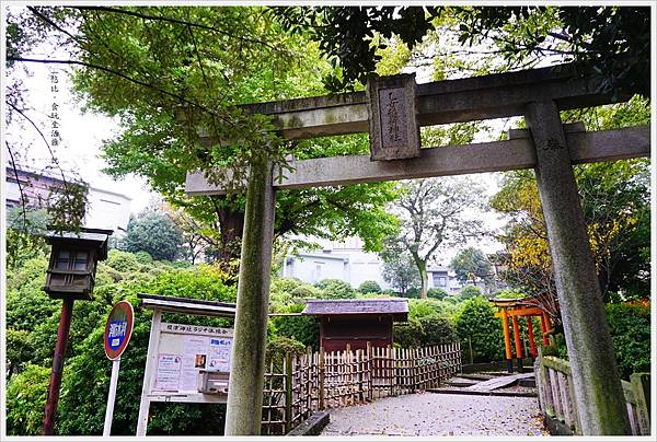 谷根千-23-乙女稻荷神社.JPG