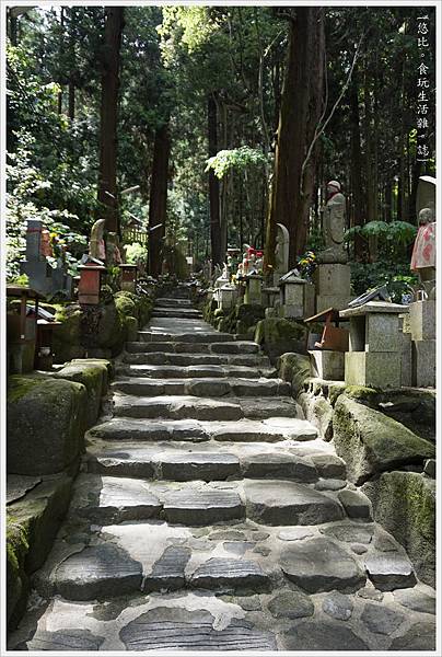 生駒-53-寶山寺奧之院參道.JPG