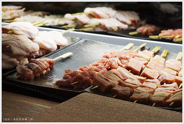 一鷺炭火燒鳥工房-4-冰櫃燒肉串.JPG 一鷺炭火燒鳥工房-4-冰櫃燒肉串.JPG