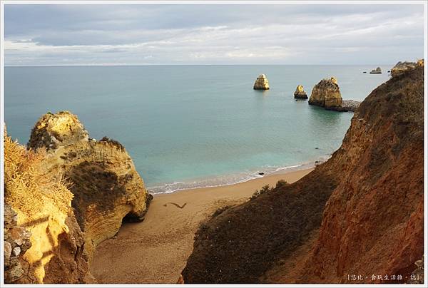 Lagos-86-Pinhao Beach.JPG