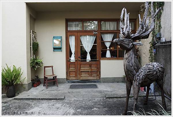 home home-1-庭院.JPG home home-1-庭院.JPG
