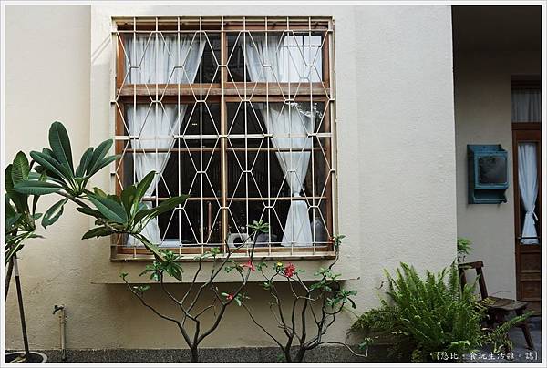 home home-2-庭院.JPG home home-2-庭院.JPG