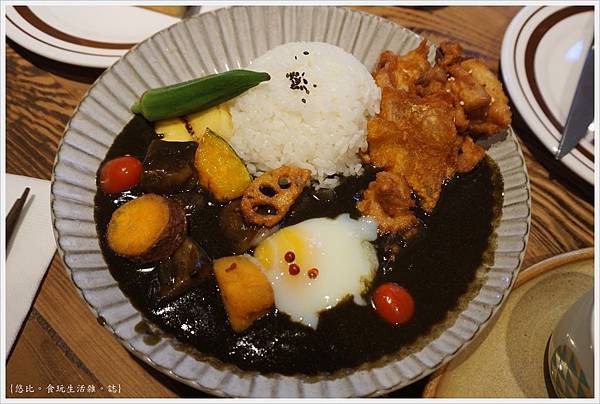 home home-36-炸雞黑咖哩飯.JPG home home-36-炸雞黑咖哩飯.JPG