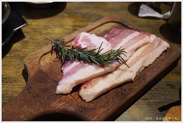 笨豬跳-28-三層肉薄切.JPG 笨豬跳-28-三層肉薄切.JPG