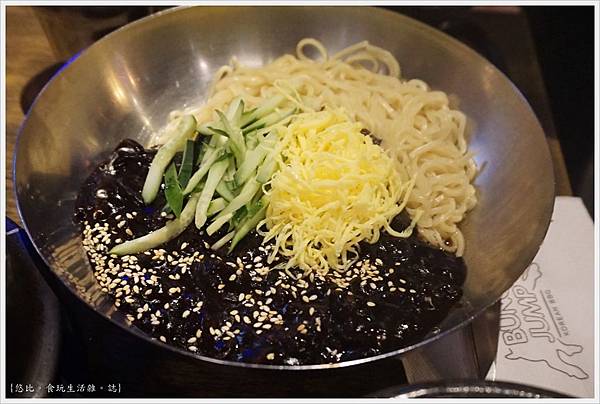 笨豬跳-31-炸醬麵.JPG 笨豬跳-31-炸醬麵.JPG