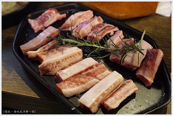 笨豬跳-38-伊比利豬肋條.JPG 笨豬跳-38-伊比利豬肋條.JPG