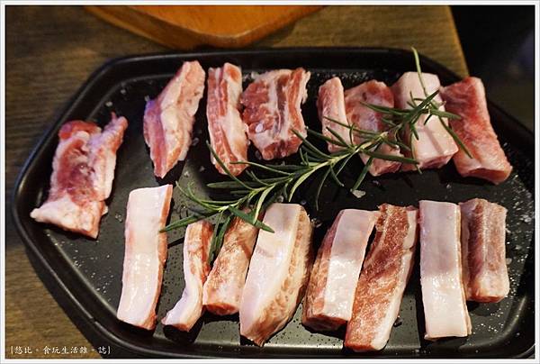 笨豬跳-37-伊比利豬肋條.JPG 笨豬跳-37-伊比利豬肋條.JPG