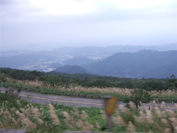 遠眺北海岸！後面有個小島到底是哪裡啊？