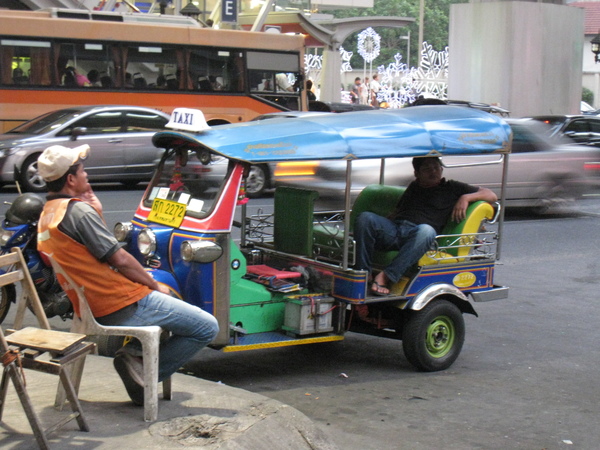 泰國有名的嘟嘟車