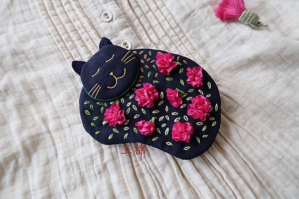 暖陽下的貓與太陽花 王棉幸福刺繡 痞客邦 暖陽下的貓與太陽花 王棉幸福刺繡 痞客邦