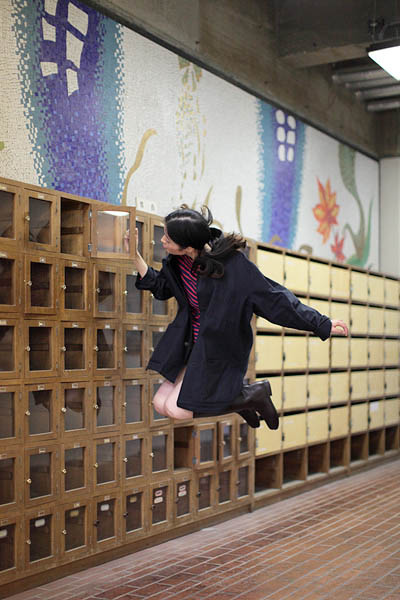 japanese-girl-levitates-natsumi-hayashi-18.jpg