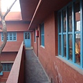 三層樓的學校建築