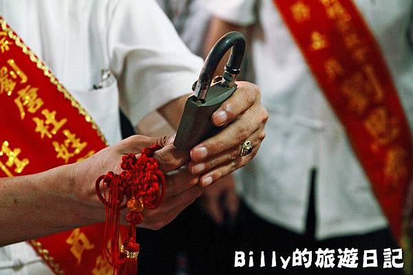 2011基隆中元祭-老大公廟開龕門040.JPG