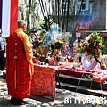 2011基隆中元祭-異國靈情法國公墓祭祀082.JPG