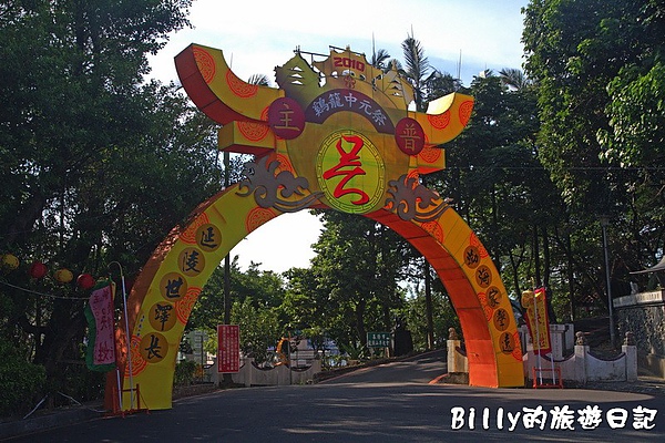 2010基隆中元祭豎燈篙006.jpg