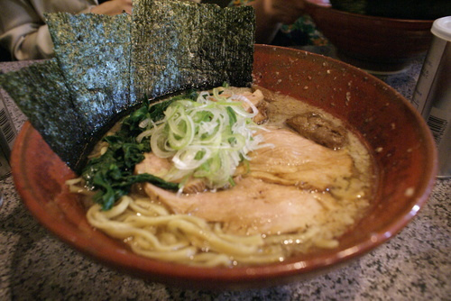 上弦の月‧しょうゆラーメン