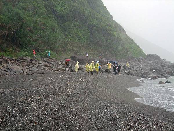 大雨狂落