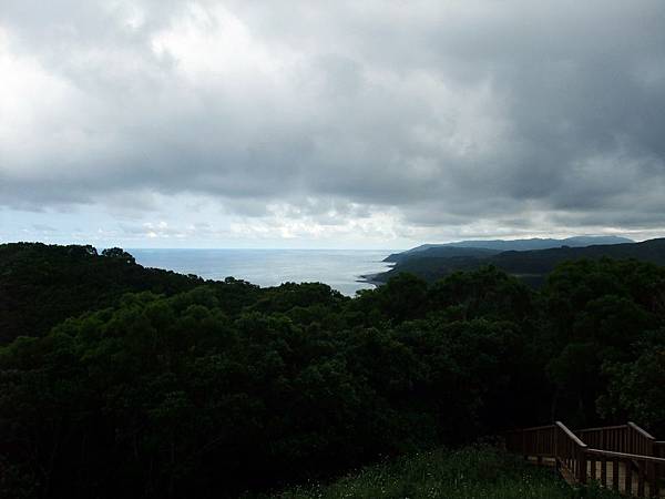 秋，旭海大草原往南眺望海岸線